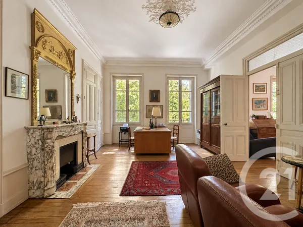 Appartement 5 pièces 149 m²