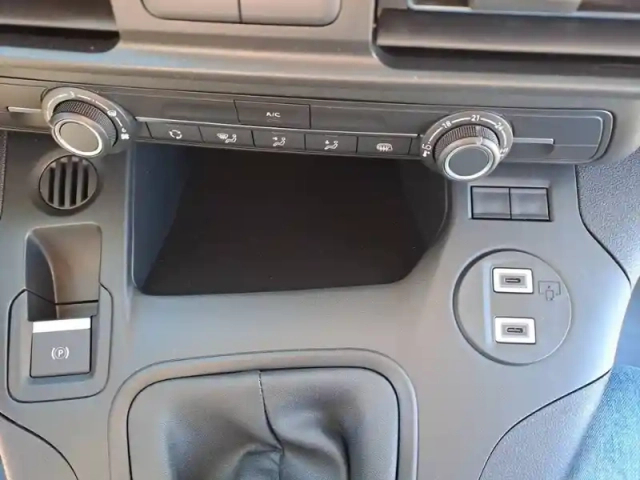 Citroën Berlingo van m 650kg bluehdi 100 s&amp;s bvm6 — photo 19