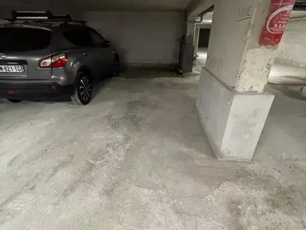 Parking 13 m²