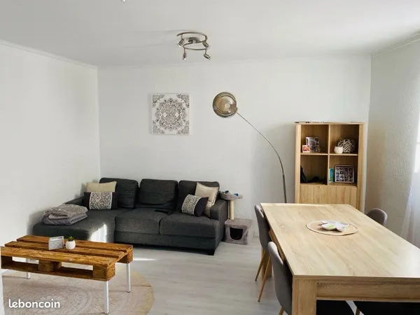 Appartement à Saint Andéol le château ( Beauvallon)