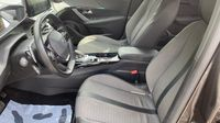 Peugeot 2008 1.2 PureTech 130ch S&S Allure EAT8 7cv — photo 12