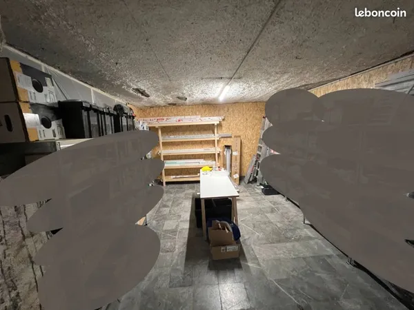 Double cave à louer - Environ 40/45 m²