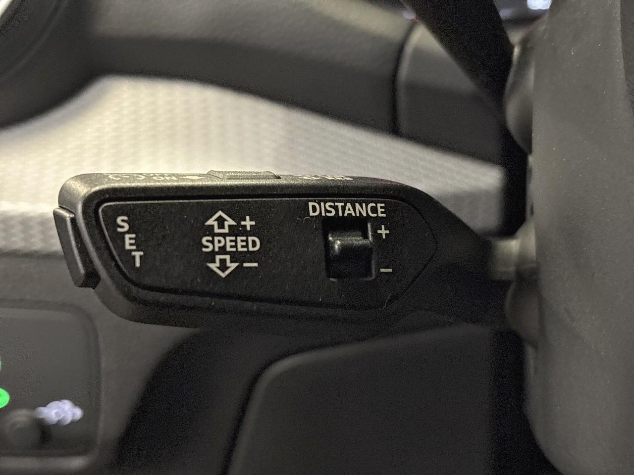 Audi Q2 35 tfsi 150 s tronic 7 design — photo 25