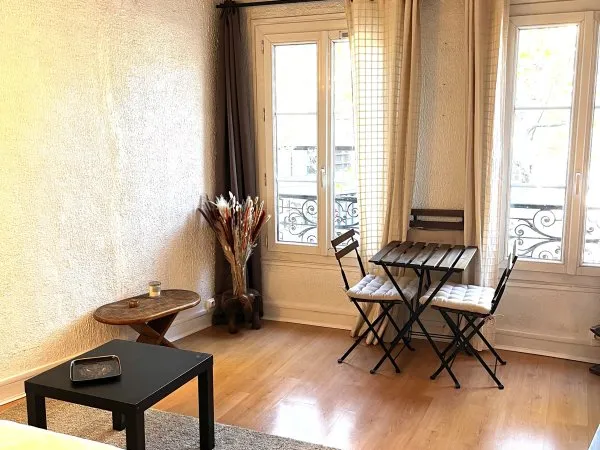 Vends appartement meublé et équipé