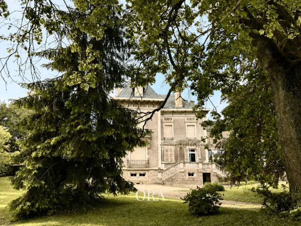 Propriété 12 pièces 342 m²