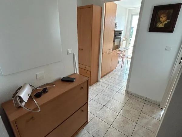Appartement récent, meublé avec vue sur canal
