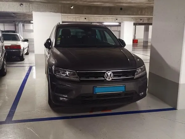 Parking sécurisé grande place — Courbevoie Minimes