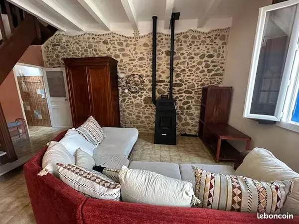 Maison de village, T3, uniquement de Septembre à fin Juin