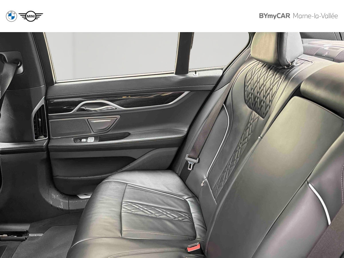 BMW 740e iPerformance 326 ch — photo 24