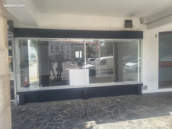 Vente murs commerce moulin a vent