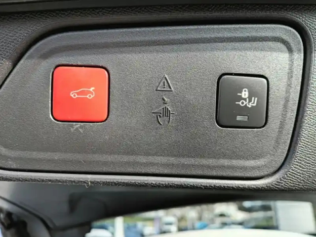Peugeot 3008 1.5 bluehdi 130ch s&amp;s allure — photo 19