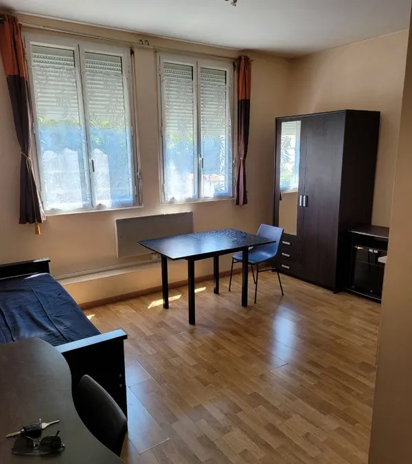 Photo 1