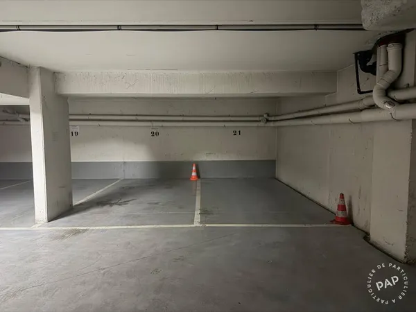 Garage/Parking