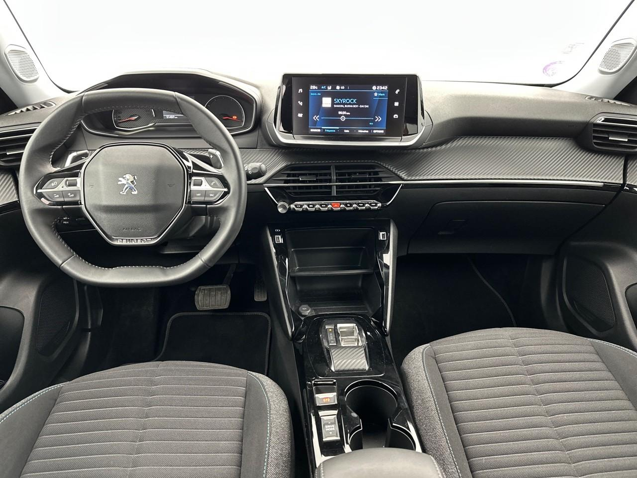 Peugeot 2008 puretech 130 s&s eat8 style — photo 11