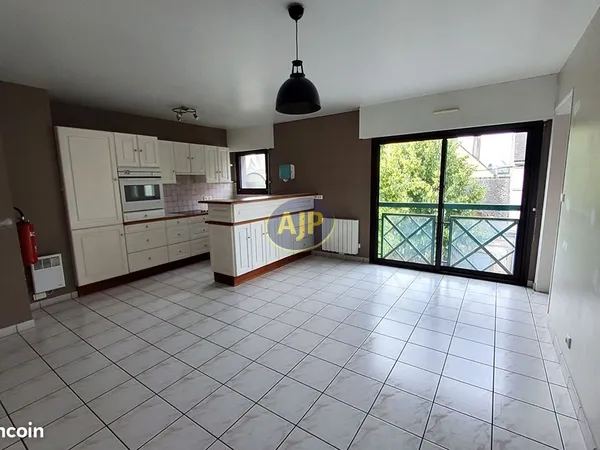 Studio 4 pièces 89 m²