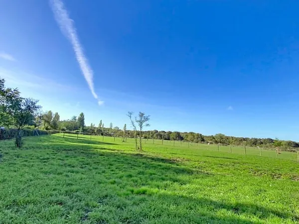 Terrain 1589 m²