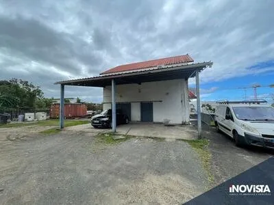 Location Bureaux 186 m2 à Saint-Benoît