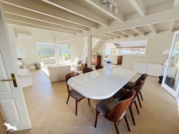 Maison 5 pièces 156 m²