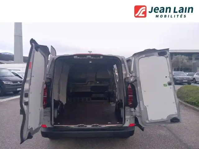 Volkswagen Transporter van l1h1 2.0 tdi 150 bvm6 — photo 10