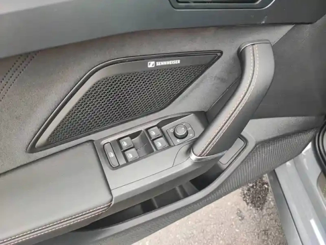Cupra Leon ehybrid 204 ch dsg6 — photo 10