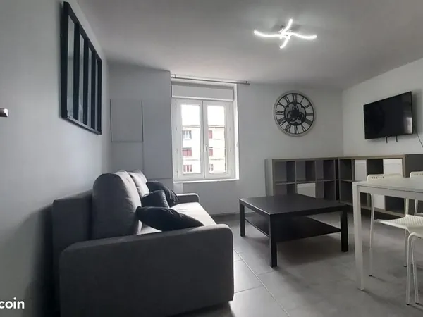T2 MEUBLÉ - CENTRE-VILLE - DISPONIBLE AU 1er NOVEMBRE