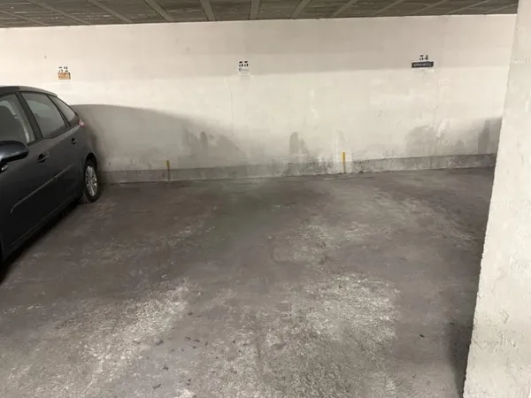 Parking 17 m²