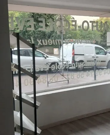 à louer - local commercial - activité hors alimentation