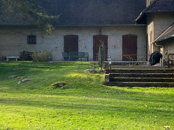 Maison 10 pièces 350 m²