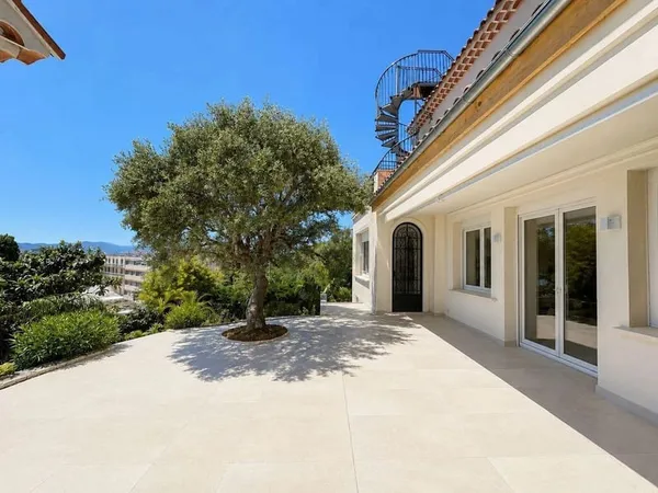 Cannes vente appartement-villa 4 pièces terrasse jardin