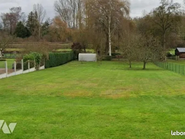 Terrain 1055 m² HANGEST SUR SOMME