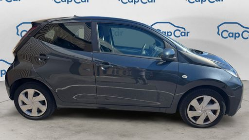 Toyota Aygo 1.0 VVT-i 69 - X-Play – 2015 – 92256 km – Essence – Boîte Manuelle — photo 4