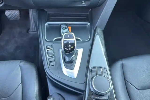 Bmw Serie 3 touring 320d 190 ch bva8 — photo 101