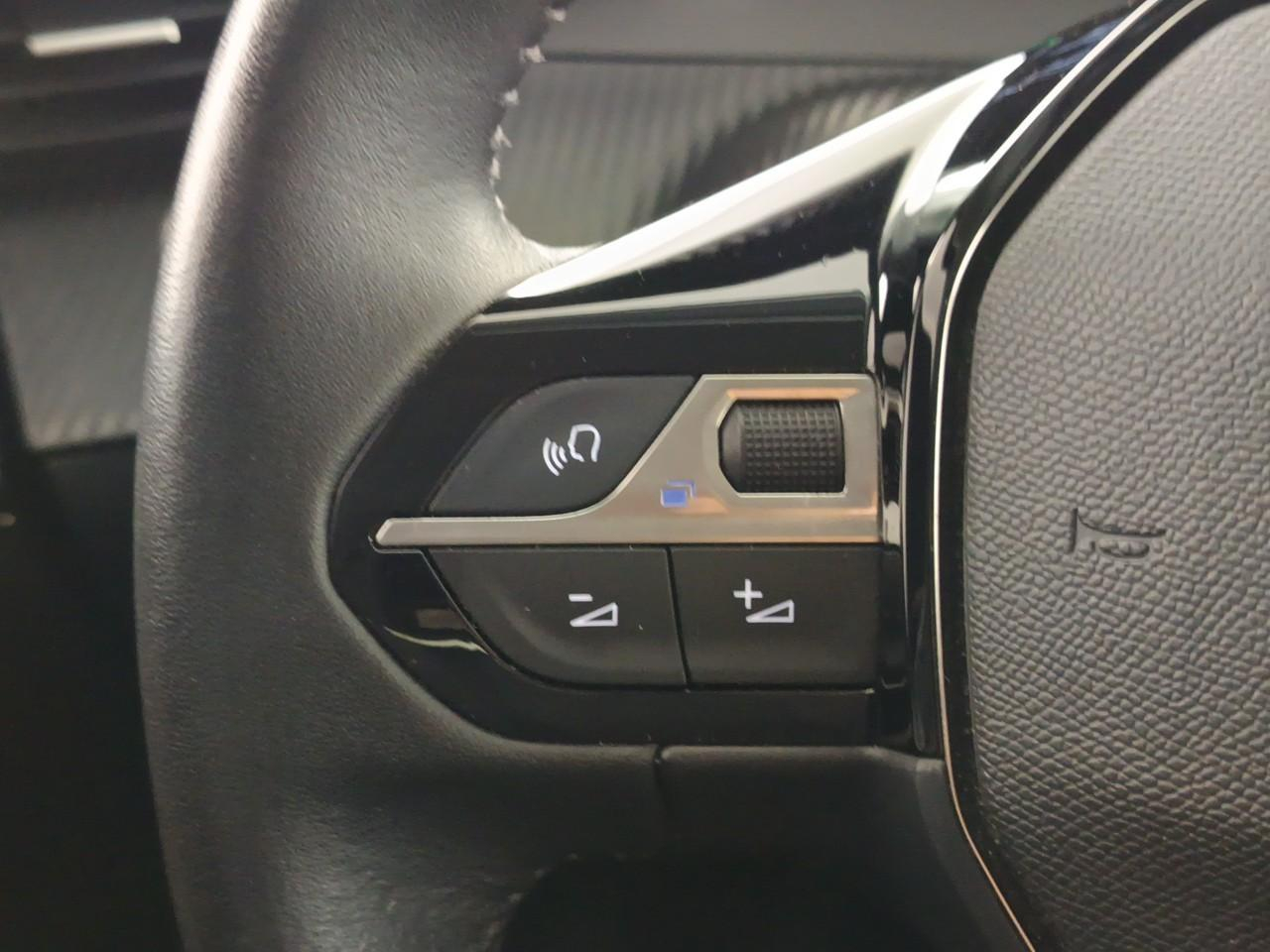 Peugeot 208 puretech 100 s&s bvm6 allure — photo 17
