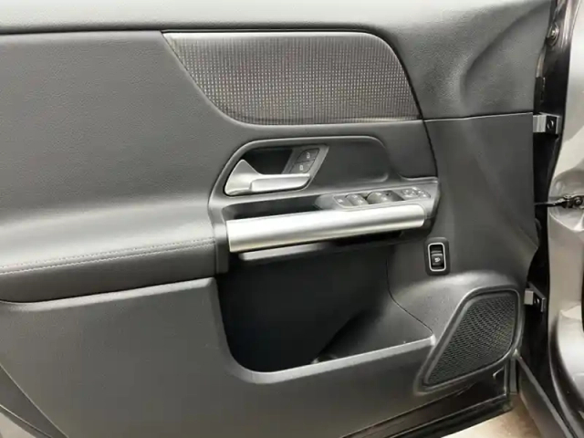 Mercedes Gla 200 business line — photo 13