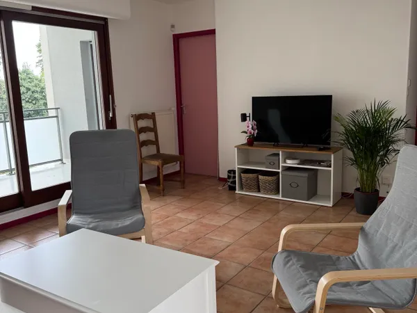 Loue chambre en colocation dans appartement