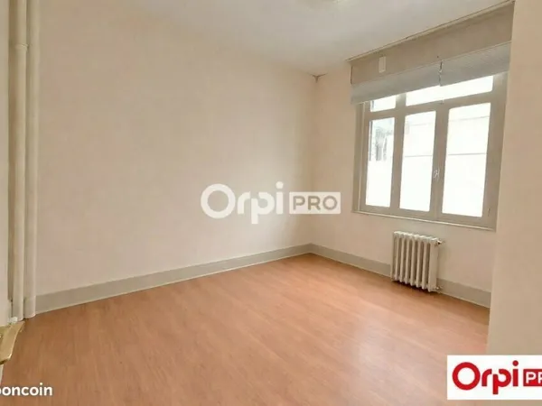 Bureau 127 m²