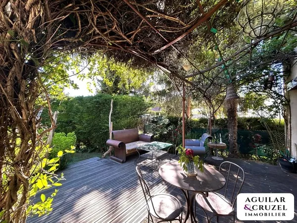 EXCLUSIVITÉ ! Maison des années 40 pleine de charme secteur