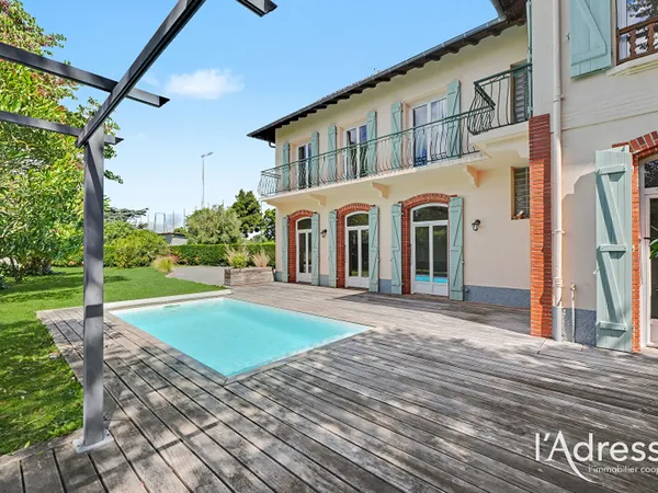 Exclusivité l'Adresse - Maison Toulousaine T5 de 160m² avec Piscine sur un Terrain de 650m²