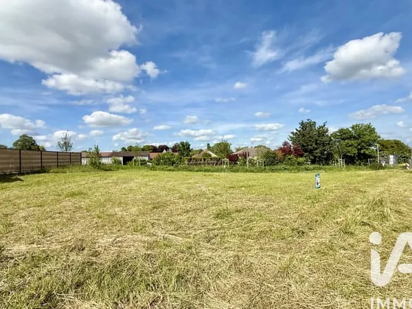 Terrain 725 m²