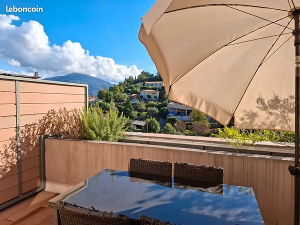 2 pièces 45m2 + terrasse et parkings
