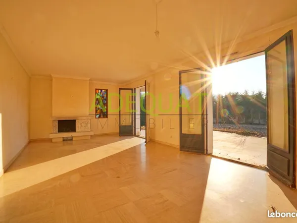 Maison 8 pièces 205 m²