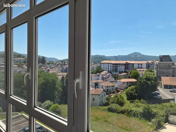 Studio 1 pièce 28 m²