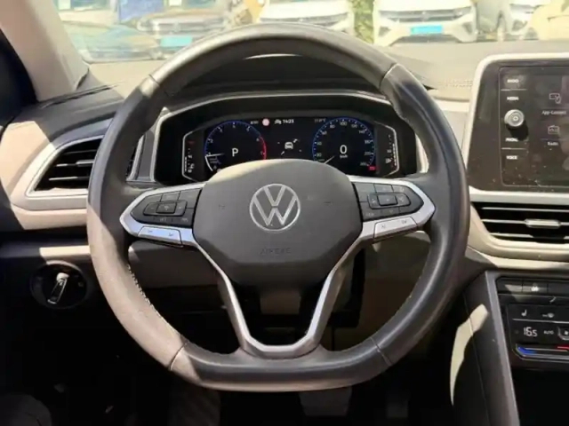 Volkswagen T-Roc 1.5 tsi evo 150ch style exclusive dsg7 — photo 16