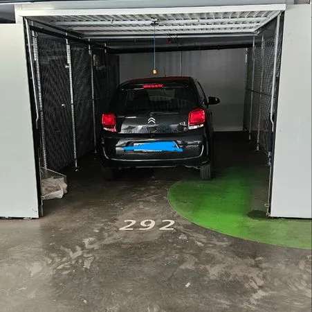 Garage à louer proche de l'aéroport de Genève