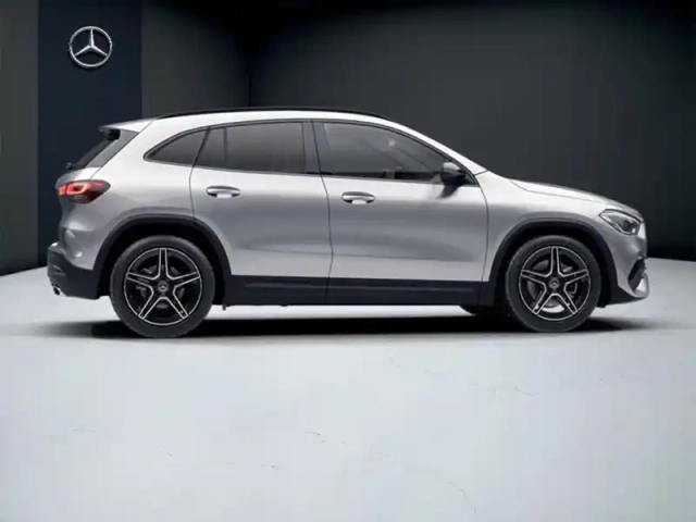 Mercedes Gla 200 d amg line — photo 19