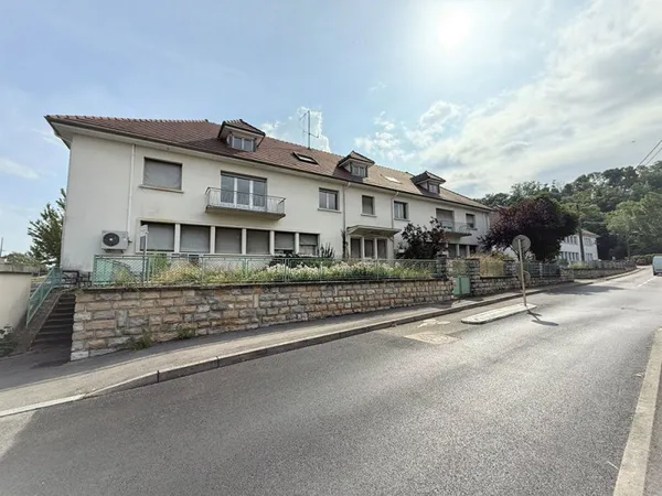 Bâtiment de bureaux 1 135m² - BESANCON