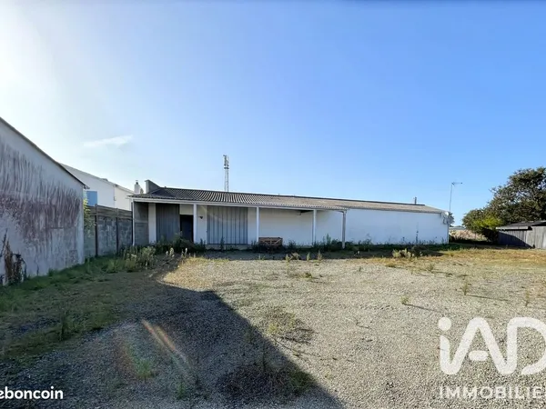 Parking/box 550 m² Sallertaine