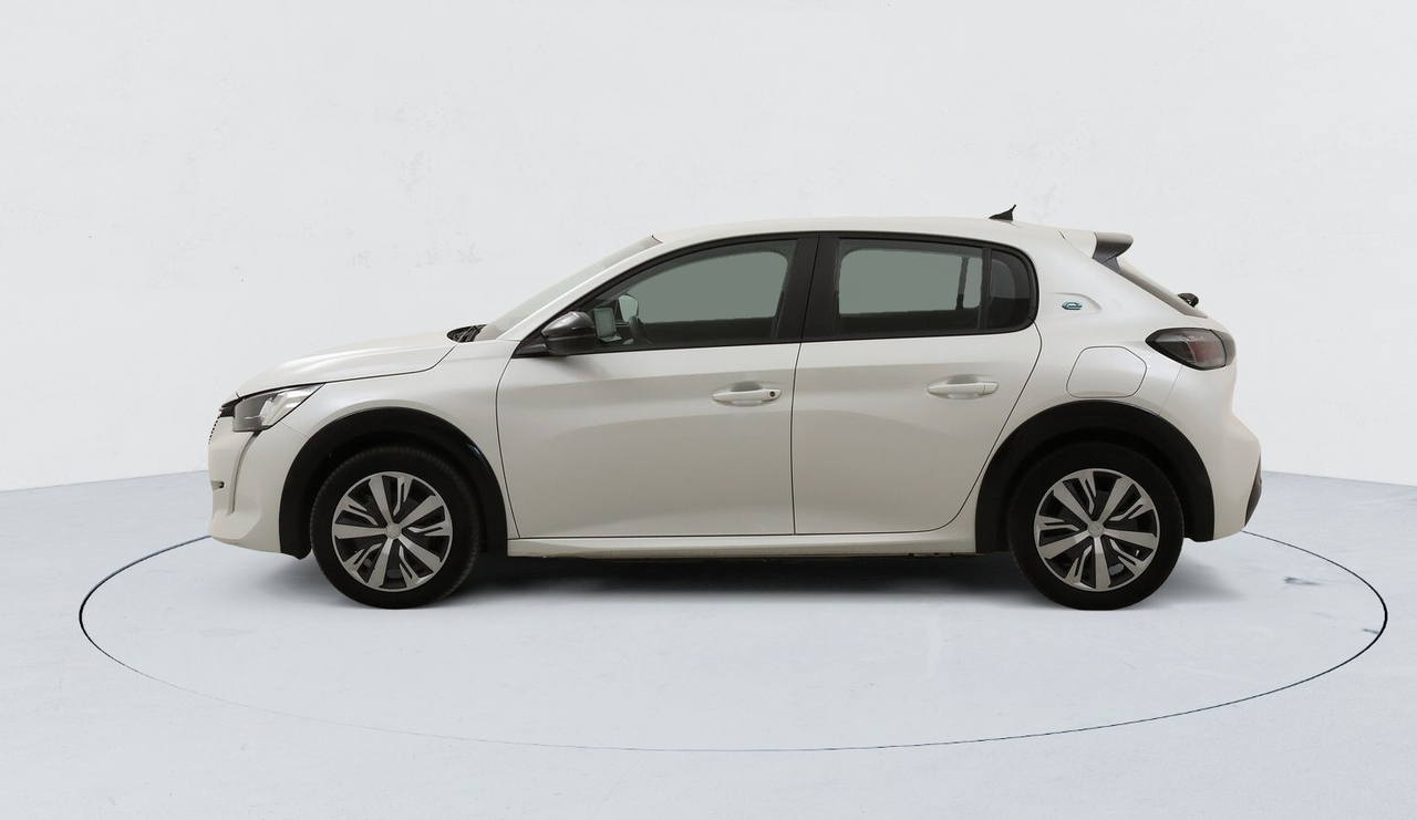 Peugeot 208 — photo 2