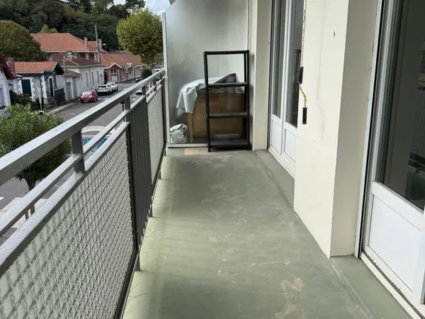 ARCACHON CENTRE VILLE APPARTEMENT T2 + PARKING + CELLIER