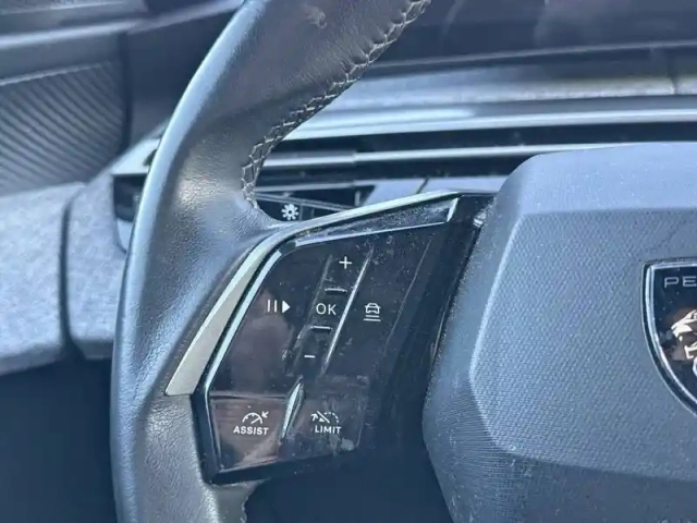 Peugeot 3008 hybrid 136 e-dcs6 — photo 18
